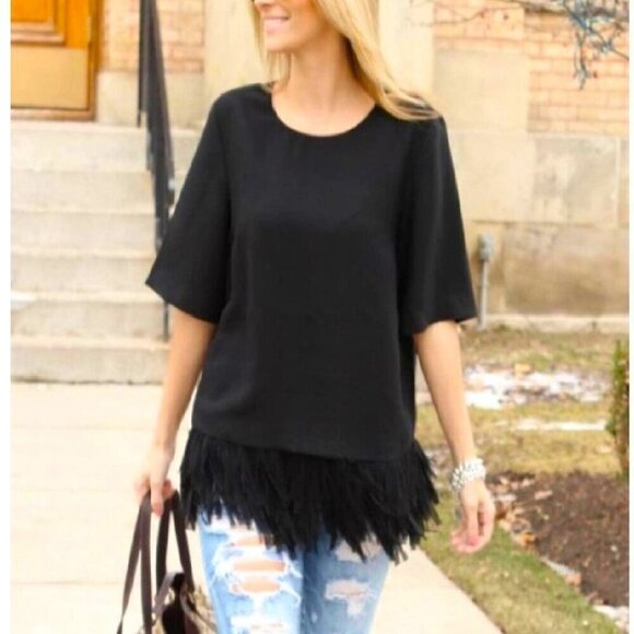Banana Republic Crepe Fringe Hem Black Top Size M - Picture 2 of 6